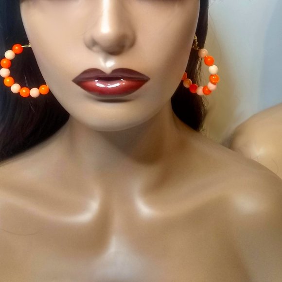 Medium Size Peach And Orange Hoop Earrings, Beaded Hoop Earrings, Colorful Hoops - Picture 3 of 7